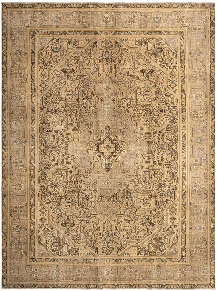 Detail image of 9' 3 x 12' 2 Vintage Royal Rug