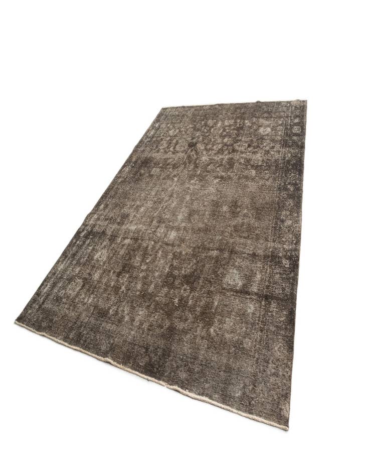 Detail image of 9' 2 x 12' 2 Vintage Royal Rug