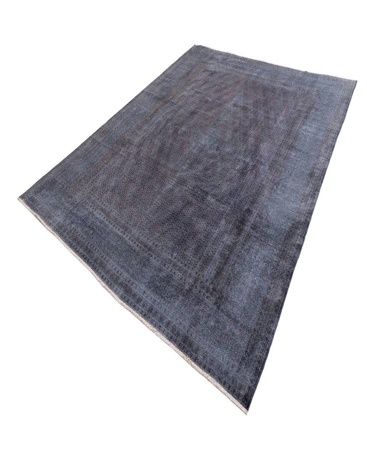 Detail image of 9' 10 x 12' 8 Vintage Royal Wool Rug