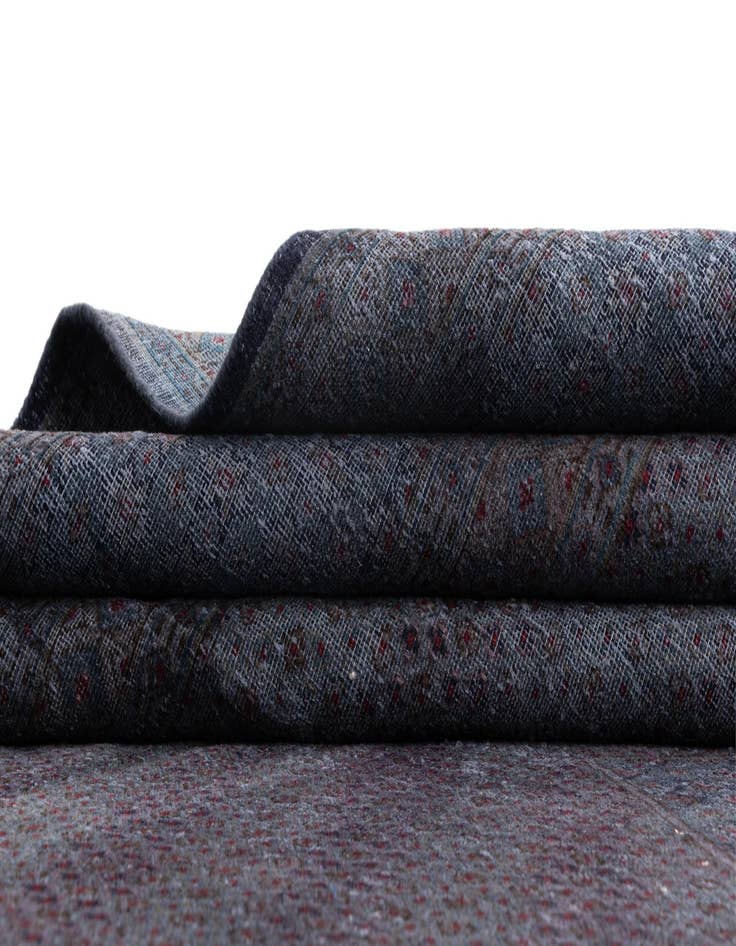 Detail image of 9' 10 x 12' 8 Vintage Royal Wool Rug