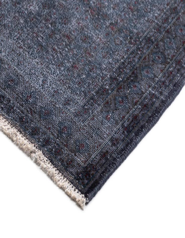 Detail image of 9' 10 x 12' 8 Vintage Royal Wool Rug