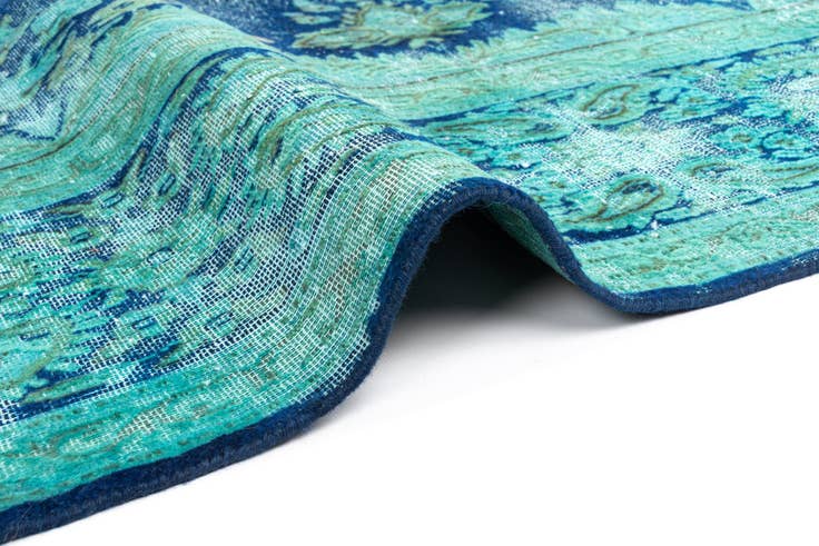 Detail image of 9' 5 x 12' 7 Vintage Royal Wool Rug