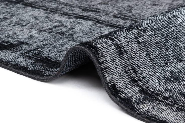 Detail image of 9' 4 x 13' 8 Vintage Royal Wool Rug