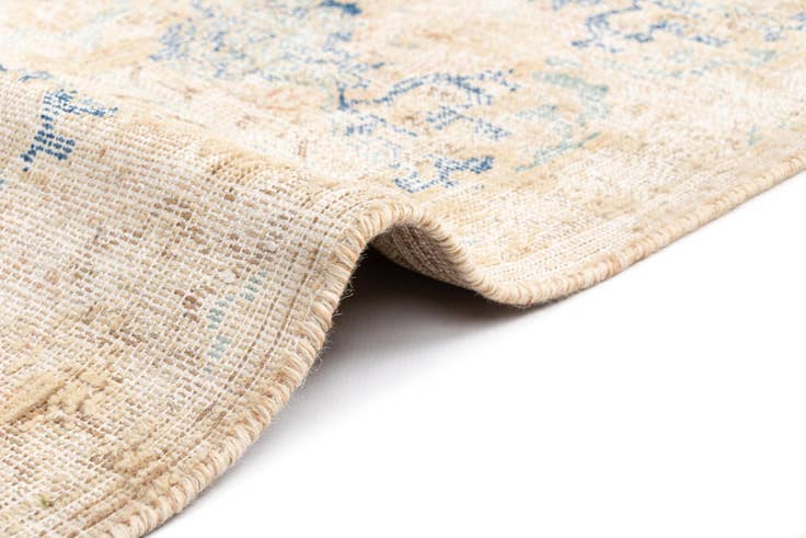 Detail image of 9' 5 x 12' 5 Vintage Royal Wool Rug