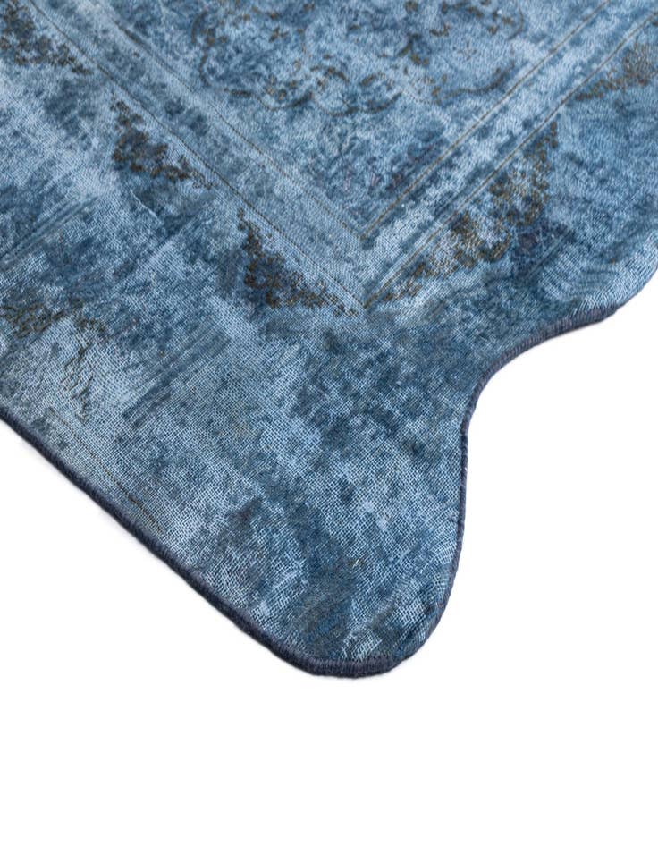 Detail image of 9' 8 x 15' 1 Vintage Royal Wool Rug