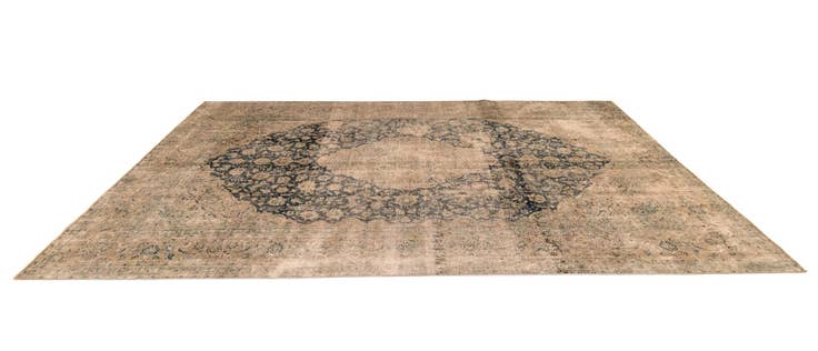 Detail image of 8' x 12' 2 Vintage Royal Wool Rug