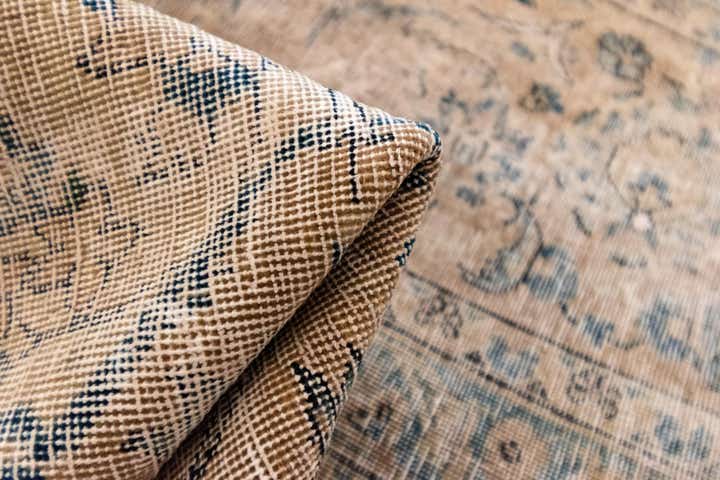 8' x 12' 2 Vintage Royal Wool Rug