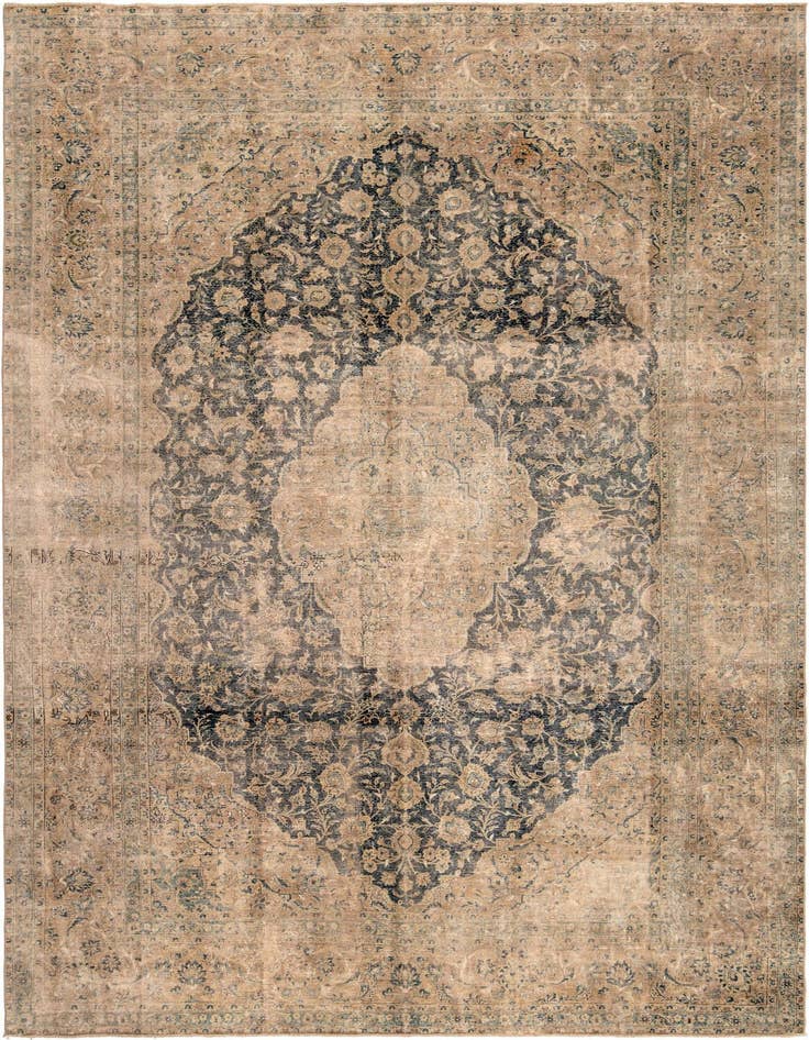 Detail image of 8' x 12' 2 Vintage Royal Wool Rug