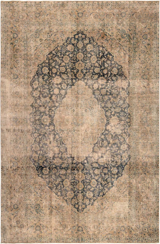 Detail image of 8' x 12' 2 Vintage Royal Wool Rug