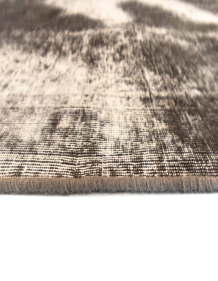 Detail image of 9' 8 x 11' 11 Vintage Royal Wool Rug