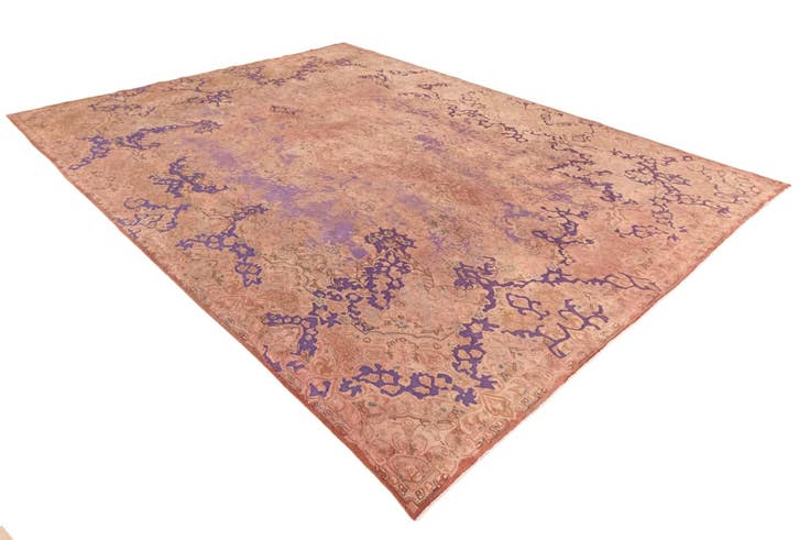 Detail image of 9' 5 x 12' 10 Vintage Royal Wool Rug