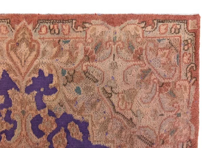 Detail image of 9' 5 x 12' 10 Vintage Royal Wool Rug