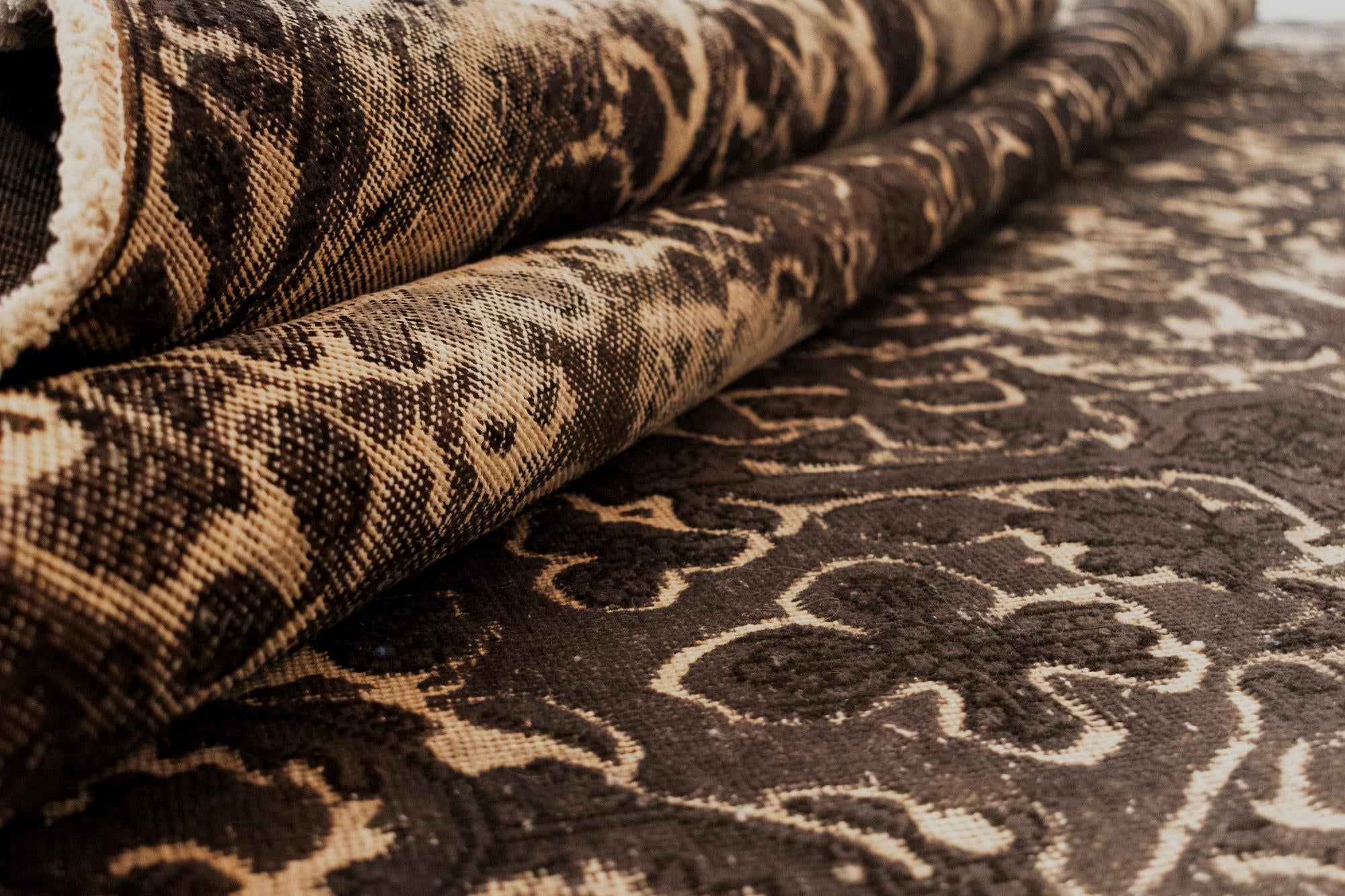 7' 11 x 11' 3 Vintage Royal Wool Rug