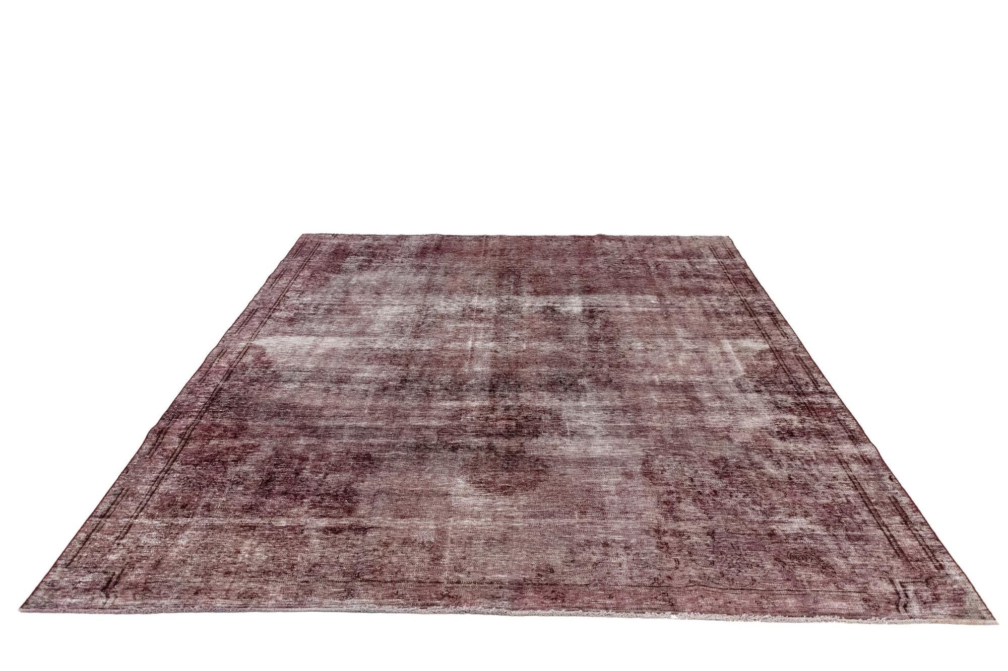 7' 8 x 10' 7 Vintage Royal Wool Rug