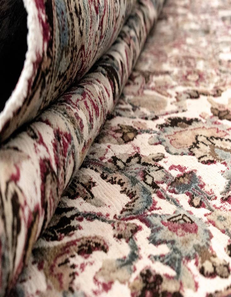 Detail image of 8' 2 x 9' 8 Vintage Royal Wool Rug