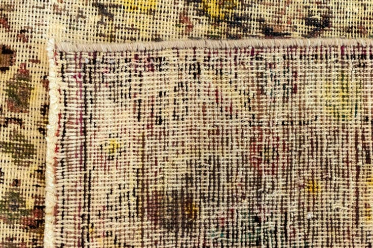 Detail image of 6' 5 x 9' 4 Vintage Royal Wool Rug
