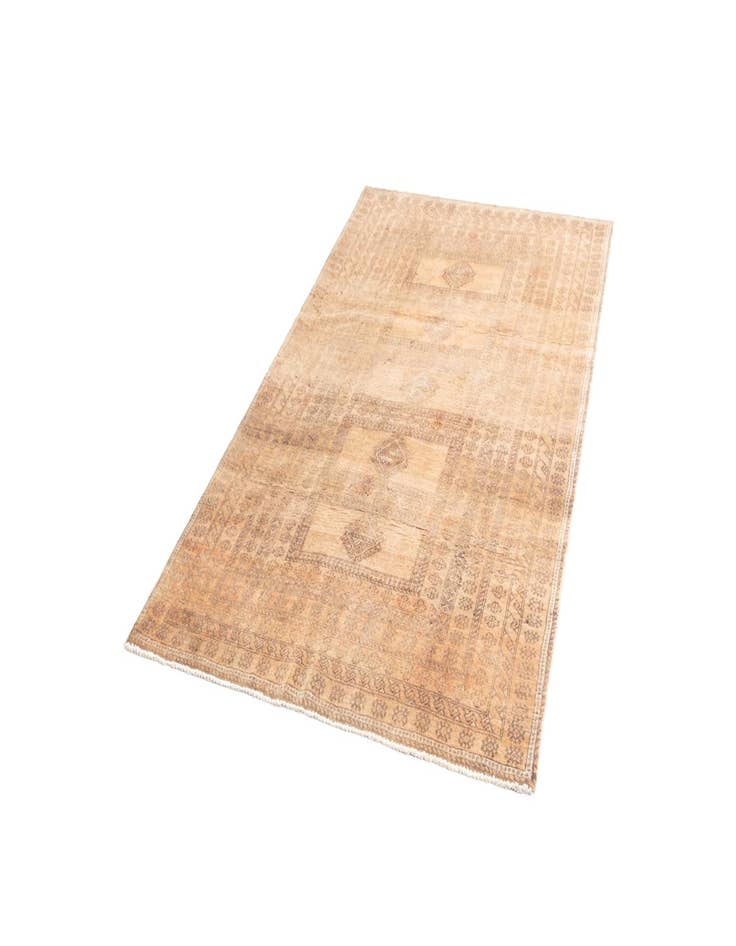 Detail image of 4' 3 x 6' 11 Vintage Royal Rug