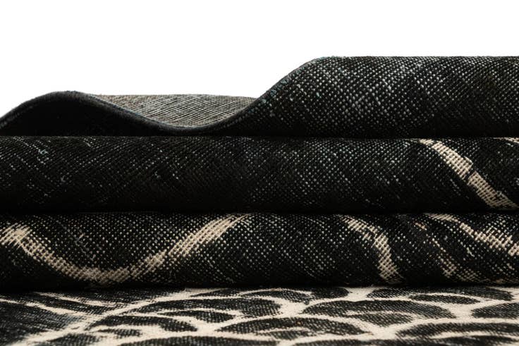 Detail image of 9' 5 x 12' 4 Vintage Wool Rug