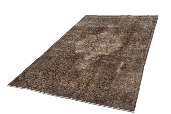 5' 8 x 8' 11 Vintage Rug