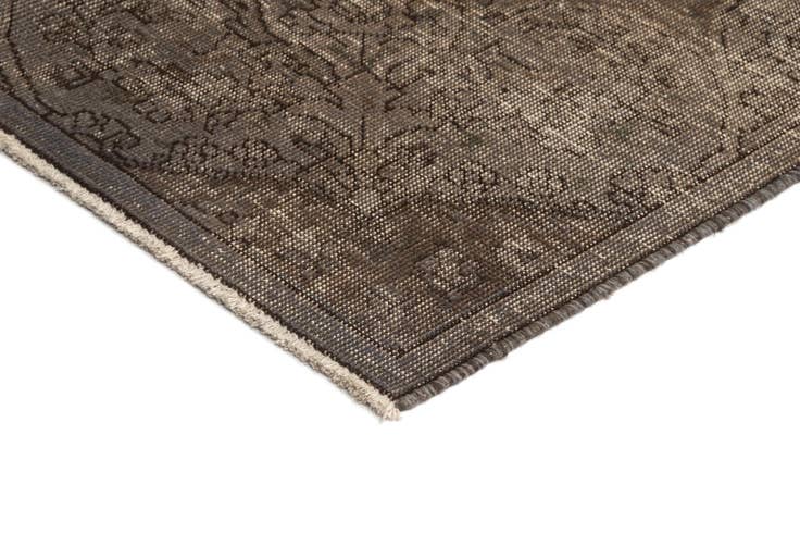 Detail image of 5' 8 x 8' 11 Vintage Rug