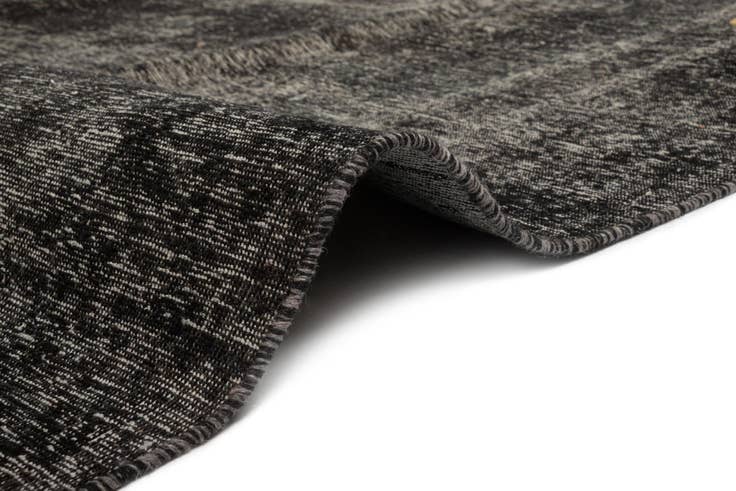 Detail image of 9' 10 x 14' 10 Vintage Rug
