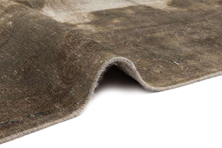 7' x 10' 6 Vintage Wool Rug