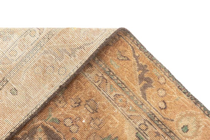 Detail image of 4' 2 x 5' 10 Vintage Rug