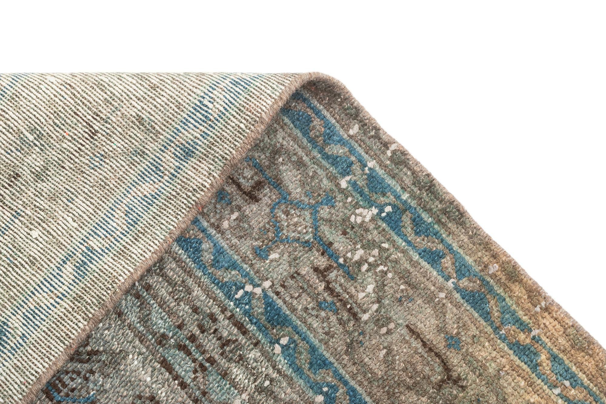 7' 11 x 10' 11 Vintage Rug