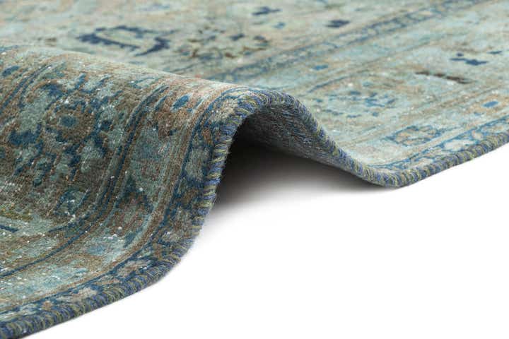 6' 2 x 10' Vintage Rug