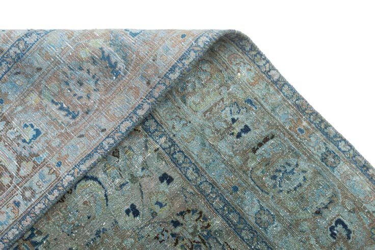 Detail image of 6' 2 x 10' Vintage Rug