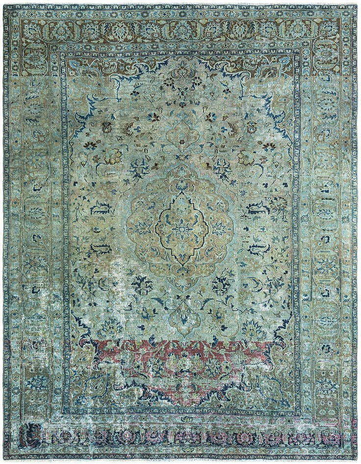 Detail image of 6' 2 x 10' Vintage Rug