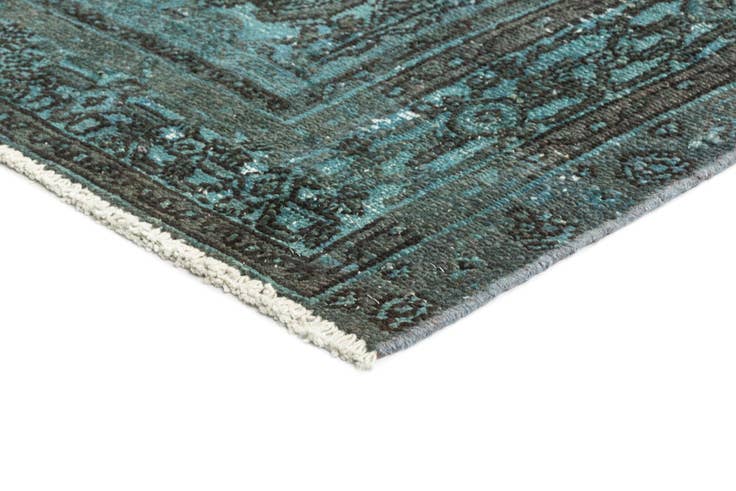Detail image of 6' 5 x 9' 4 Vintage Rug