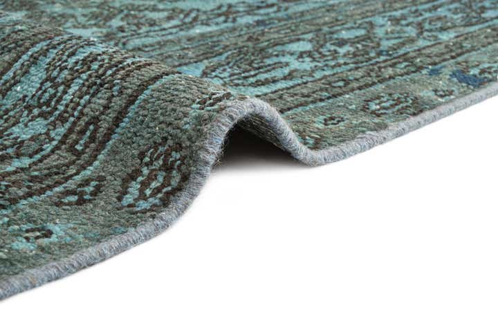 6' 5 x 9' 4 Vintage Rug