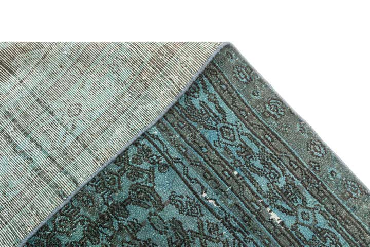 6' 5 x 9' 4 Vintage Rug