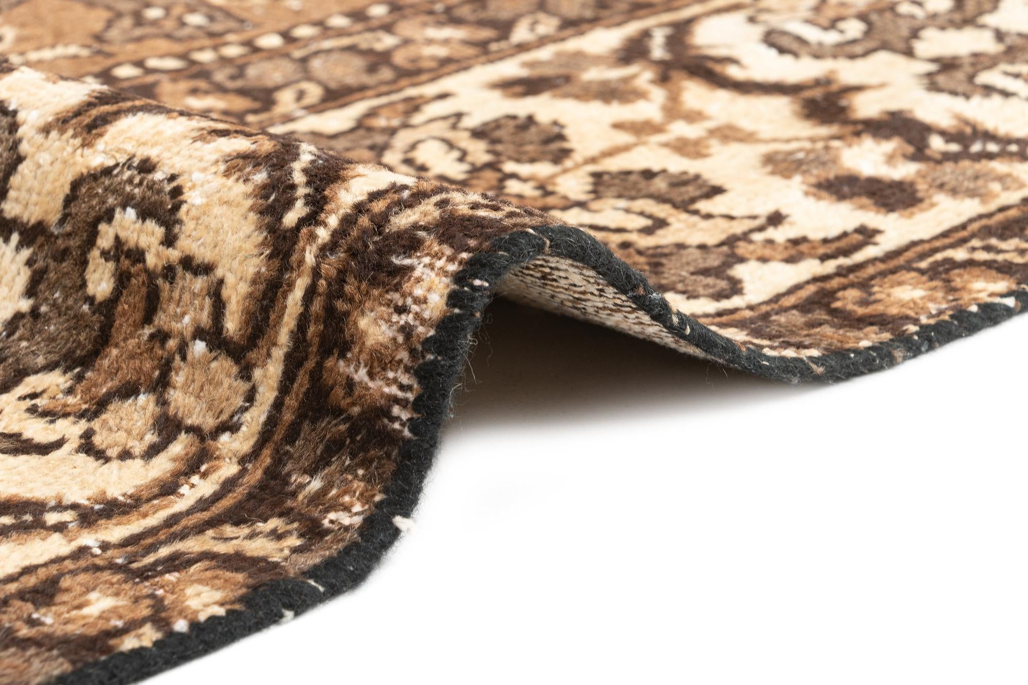7' 7 x 10' 10 Vintage Rug