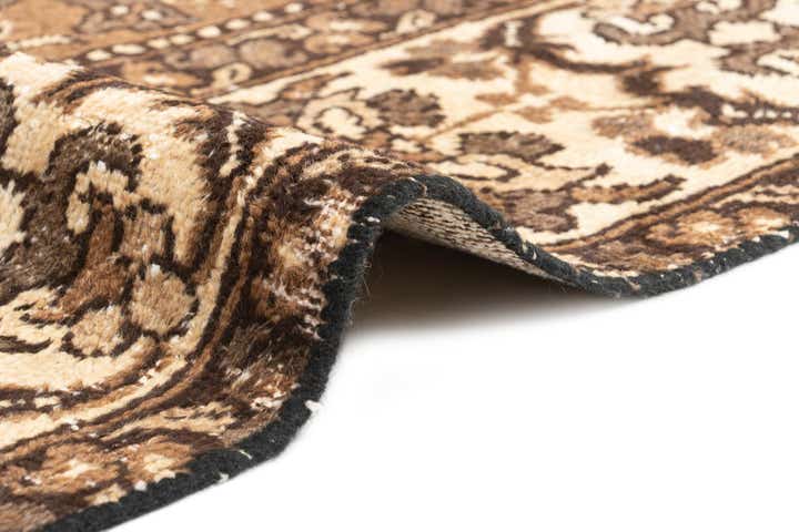 7' 7 x 10' 10 Vintage Rug