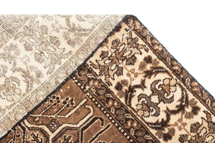 Detail image of 7' 7 x 10' 10 Vintage Rug