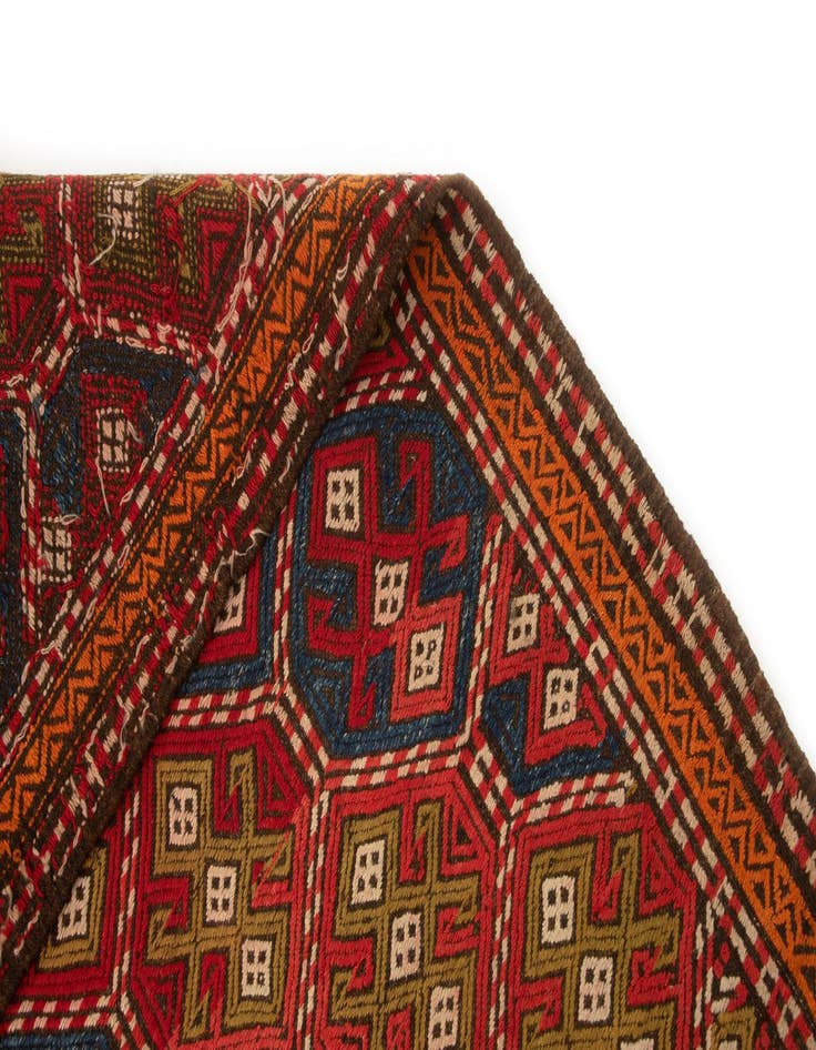 Detail image of 4' 2 x 5' 10 Yuruk Rug