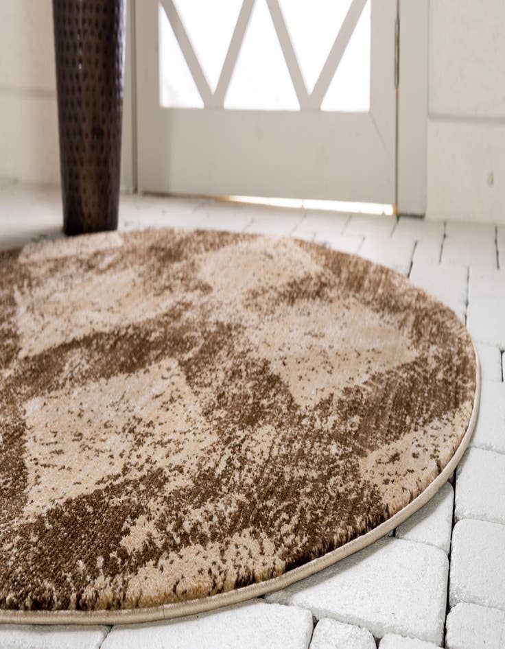 Detail image of 8' x 8' Charlestown Round Rug