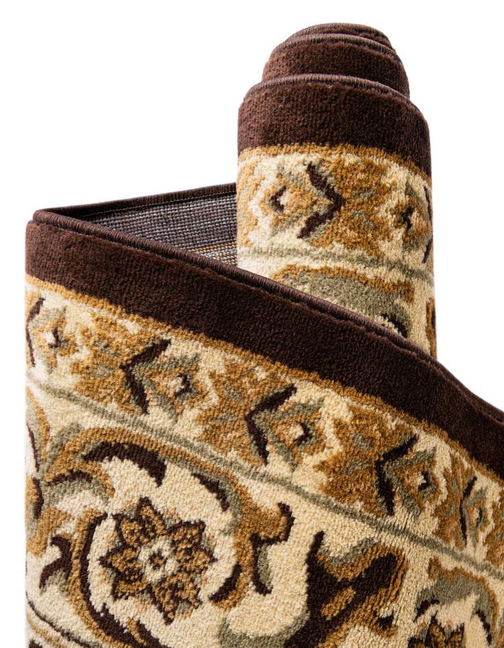 Detail image of 7' 10 x 7' 10 Chateau Round Rug