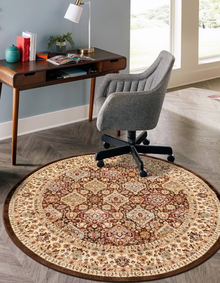 Detail image of 7' 10 x 7' 10 Classic Agra Round Rug
