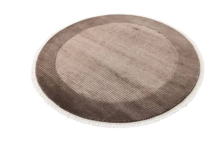 Detail image of 4' 10 x 4' 10 Hand Knotted Darya Wool Round Rug