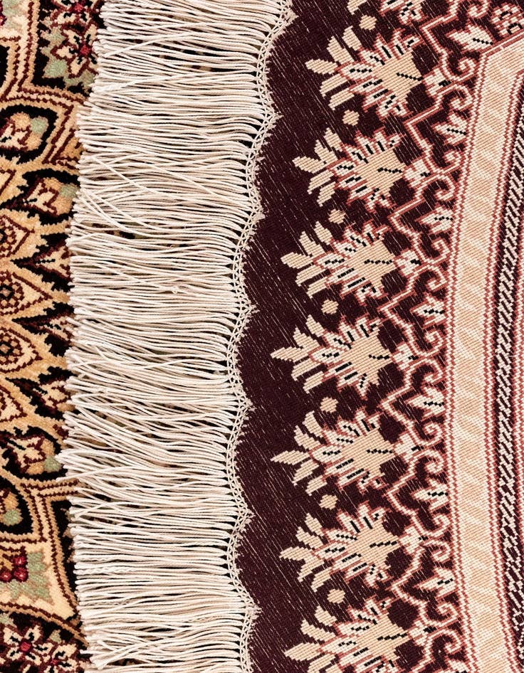 Detail image of 6' 6 x 6' 6 Ghom Silk Round Rug