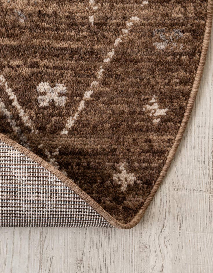 Detail image of 5' x 5' Grand Tradition Round Rug