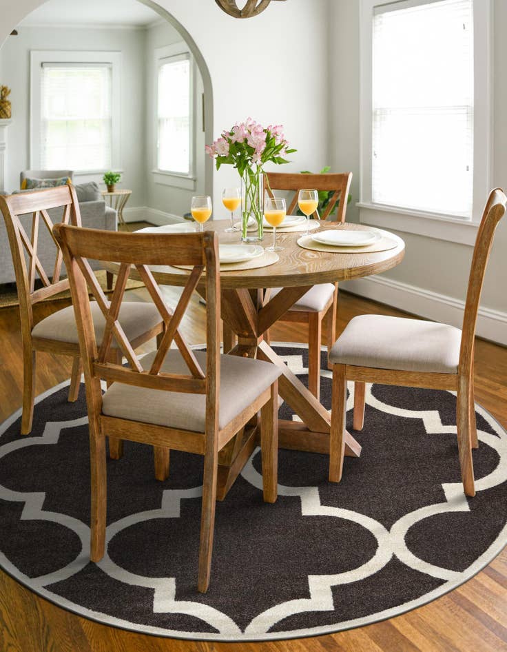 Detail image of 8' x 8' Lattice Round Rug