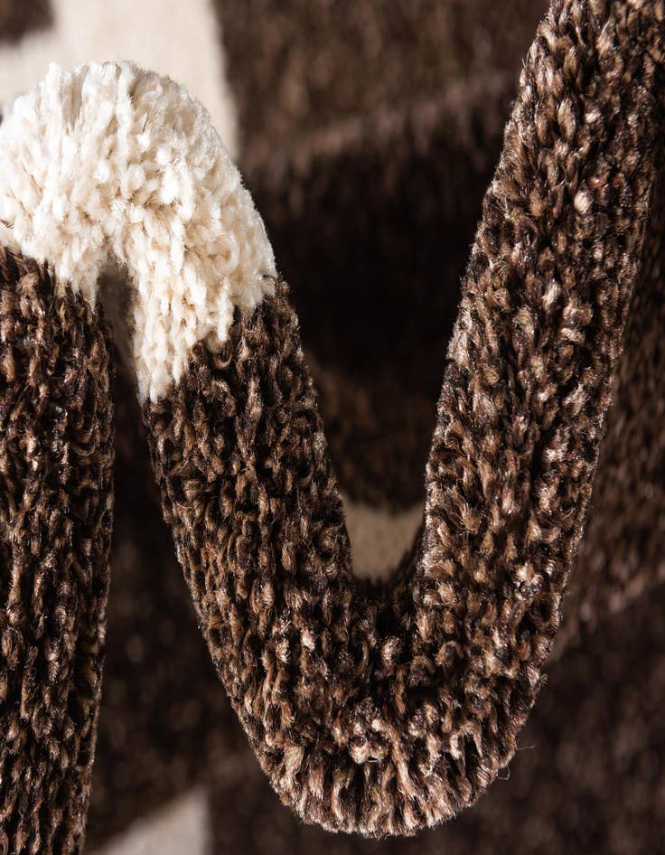 Detail image of 8' x 8' Lattice Round Rug