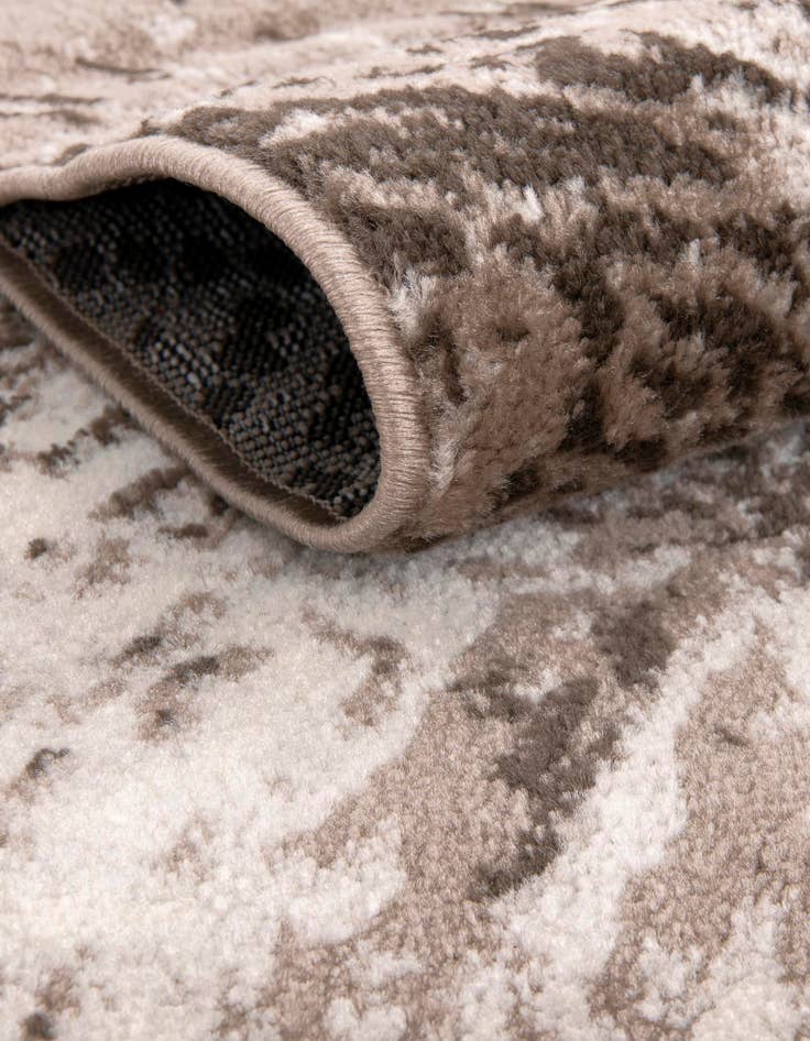 Detail image of 7' x 7' Monte Carlo Round Rug