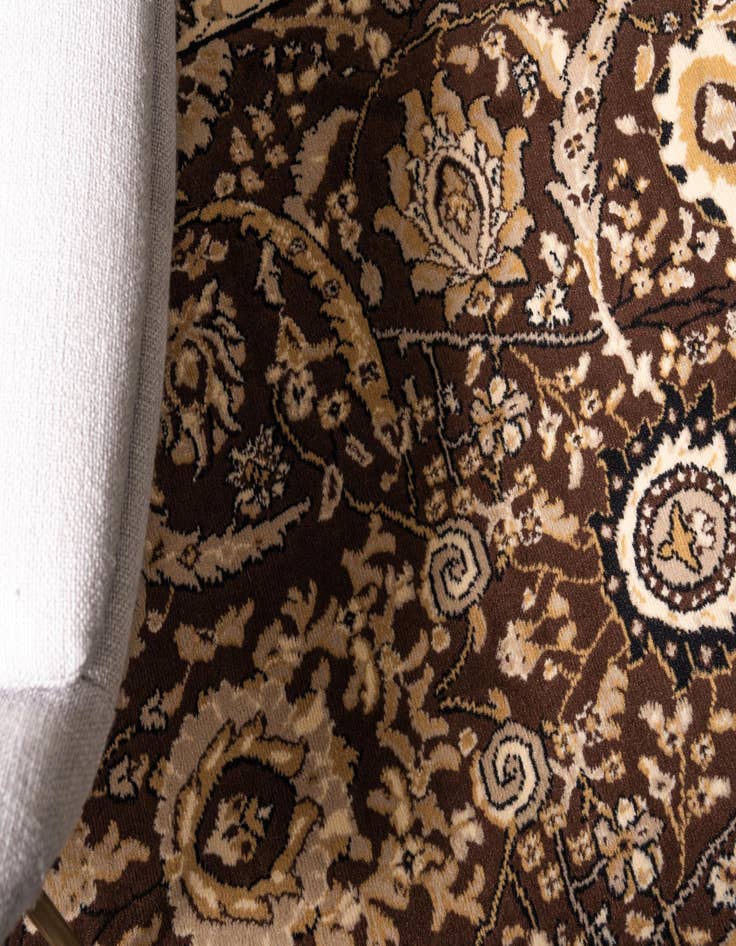 Detail image of 7' 10 x 7' 10 Neda Round Rug