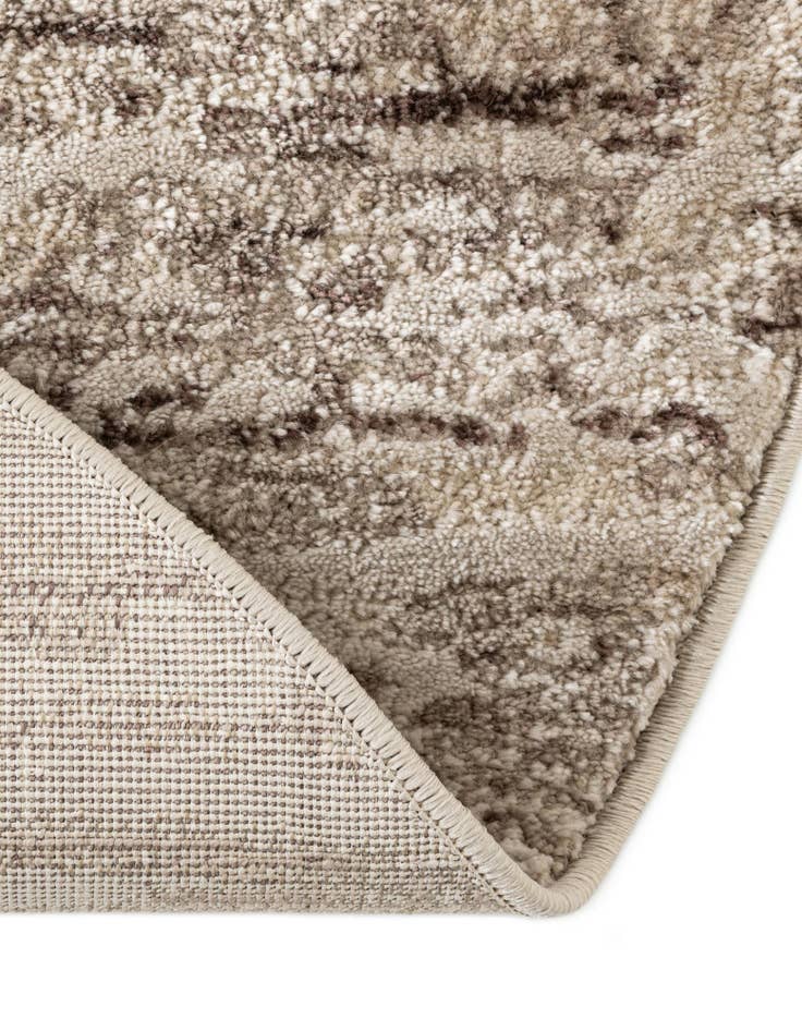 Detail image of 7' x 7' Oasis Round Rug