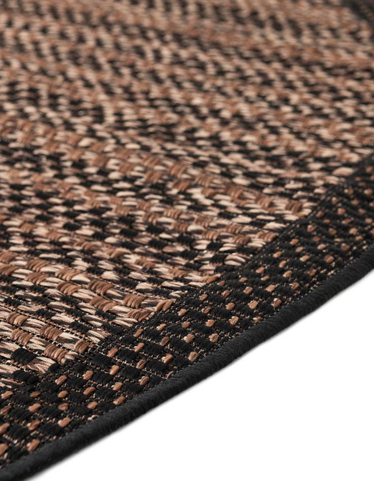 Detail image of 6' x 6' Easy-Clean Border Indoor / Outdoor Round Rug